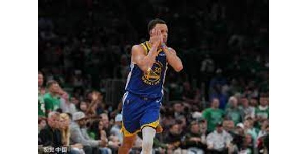 I Golden State Warriors vincono di nuovo dopo quattro anni